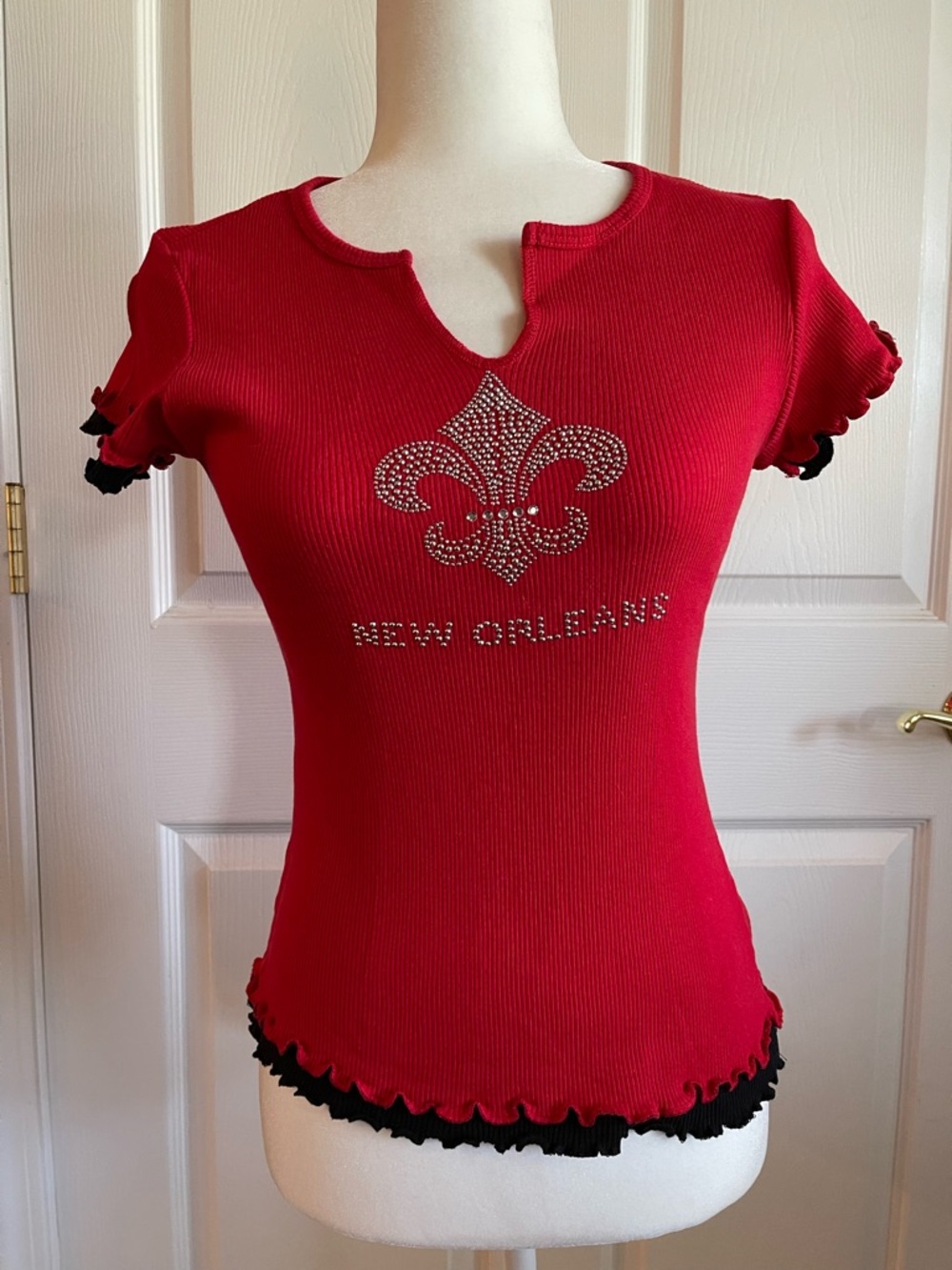 Red Short-Sleeve Rhinestone Fleur-de-Lis Tee - New Orleans